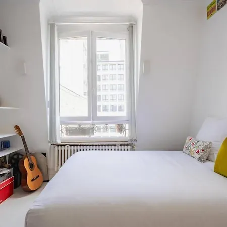 4br In - What'app - 0049-1762-5840-693 - For Reservations!