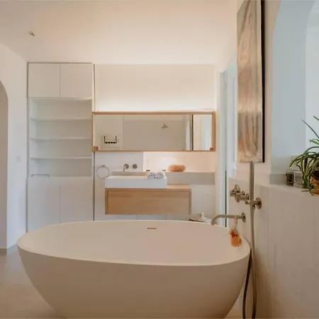 4br In - What'app - 0049-1762-5840-693 - For Reservations!